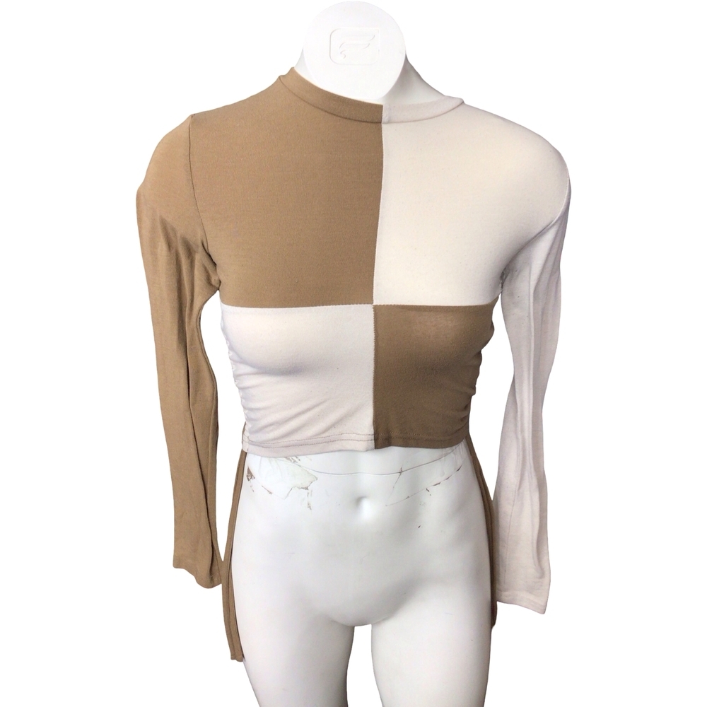 Chic Two-Tone Long Sleeve Crop Top